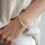 LŚNIENIE - bransoletka z kamieniami księżycowymi i opalami