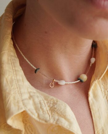 BIAŁE NOCE - naszyjnik z jadeitem, opalem, kamieniem księżycowym i agatem