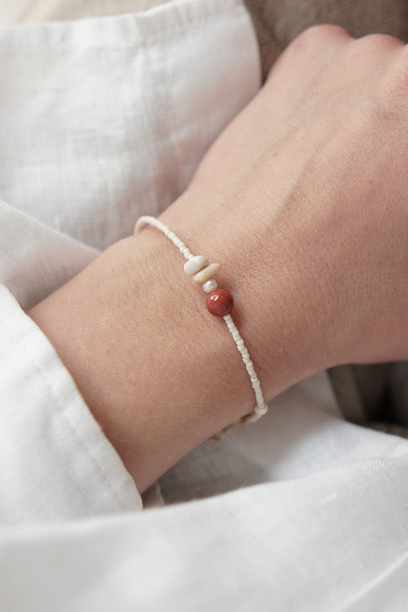 HEL - bransoletka z perłą, jaspisem i spinelem